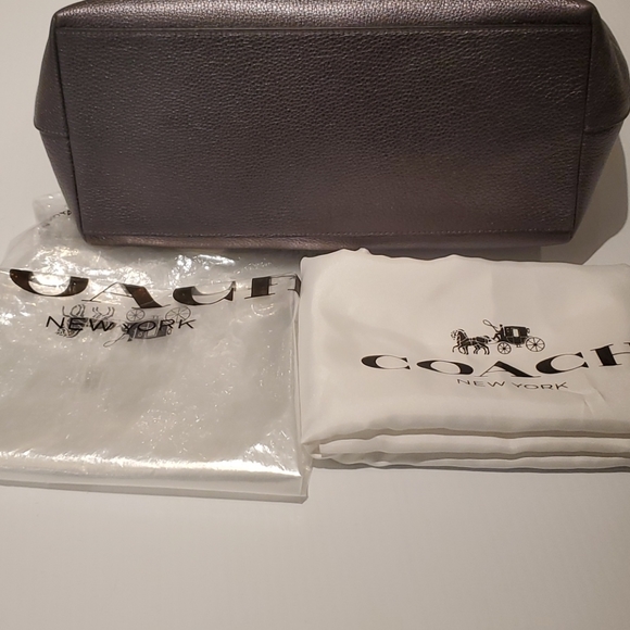 SOLD! Coach Taylor Tote in Metallic Pebble Leather - Picture 11 of 11